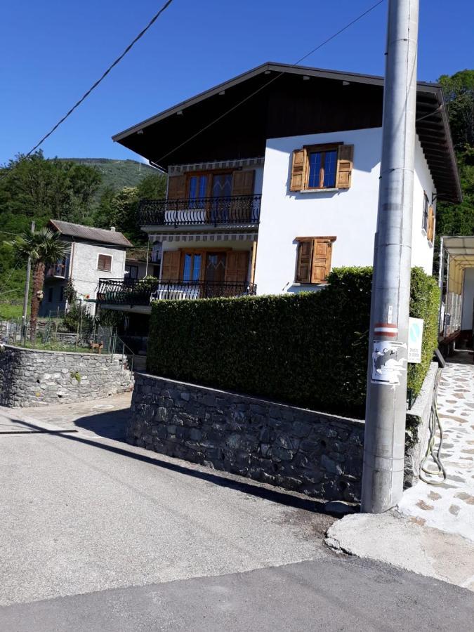 Casa sorriso Sorico Exterior foto
